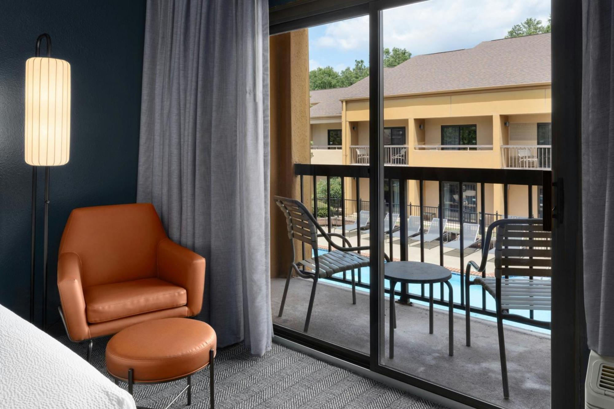 Courtyard Birmingham Гувер Экстерьер фото