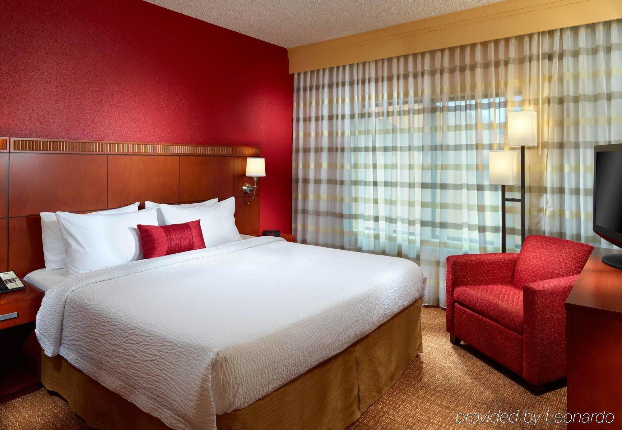 Courtyard Birmingham Гувер Экстерьер фото